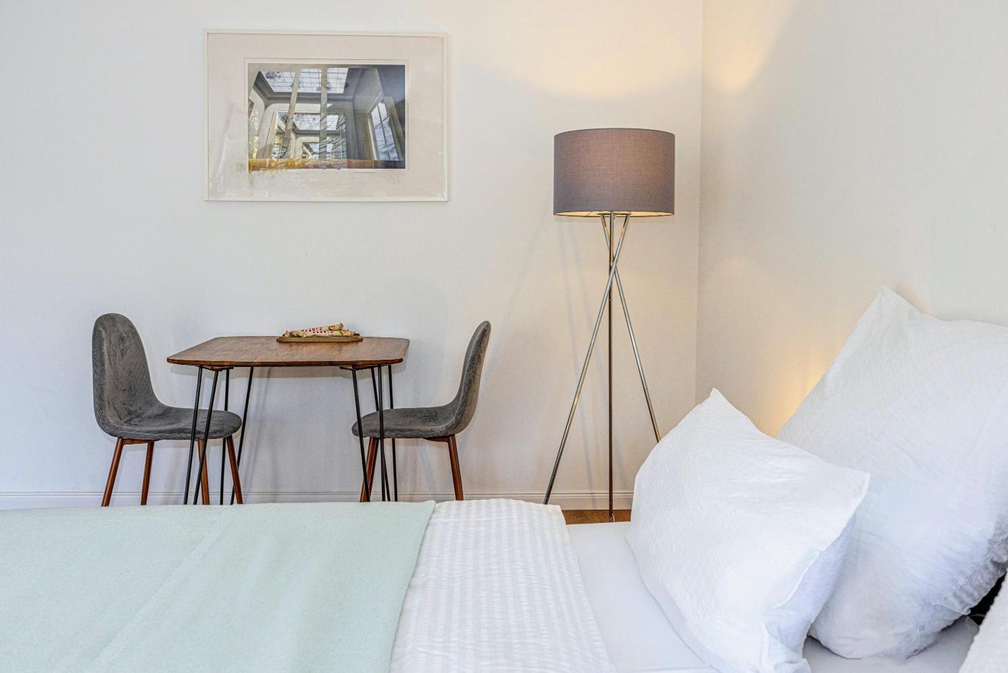 Have-A-Nice-Stay - Nahe Bahnhof - 20 Minuten Nach Hamburg - Trotzdem Ruhig Gelegen - 6 Minuten Zu Fuss Ins Zentrum Ahrensburg - Modern Eingerichtet Luaran gambar